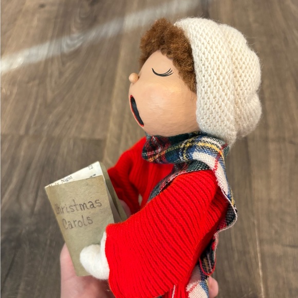 Vintage Paper Mache Christmas Caroler Hand Made Lady Silent Night Holiday Decor - Picture 7 of 12